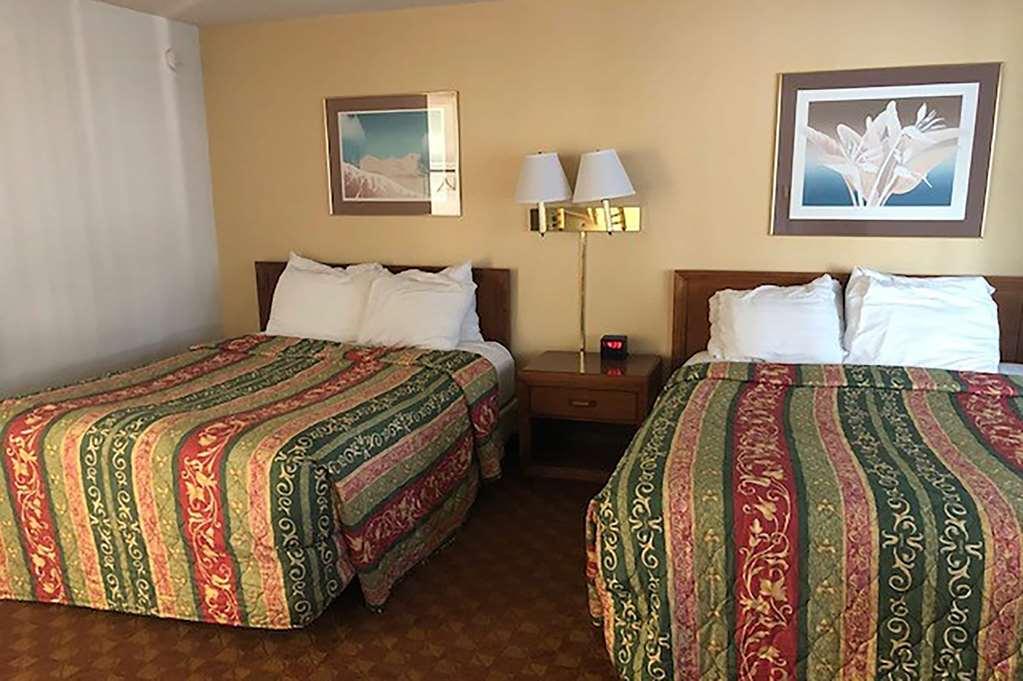 Travelodge By Wyndham Florence Room photo